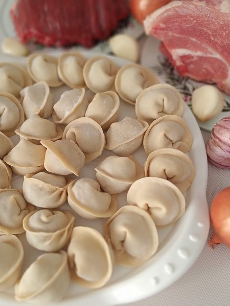 Пельмени Домашние из свинины и говядины ручной лепки